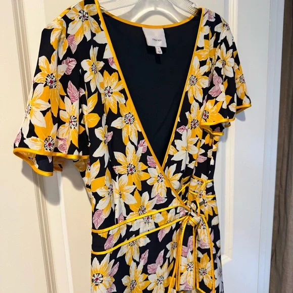 Cinq á Sept Floral Cameron Yellow & White Wrap Dress | Size 4 - Picture 6 of 9